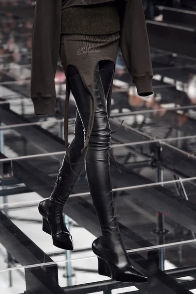 Look 23